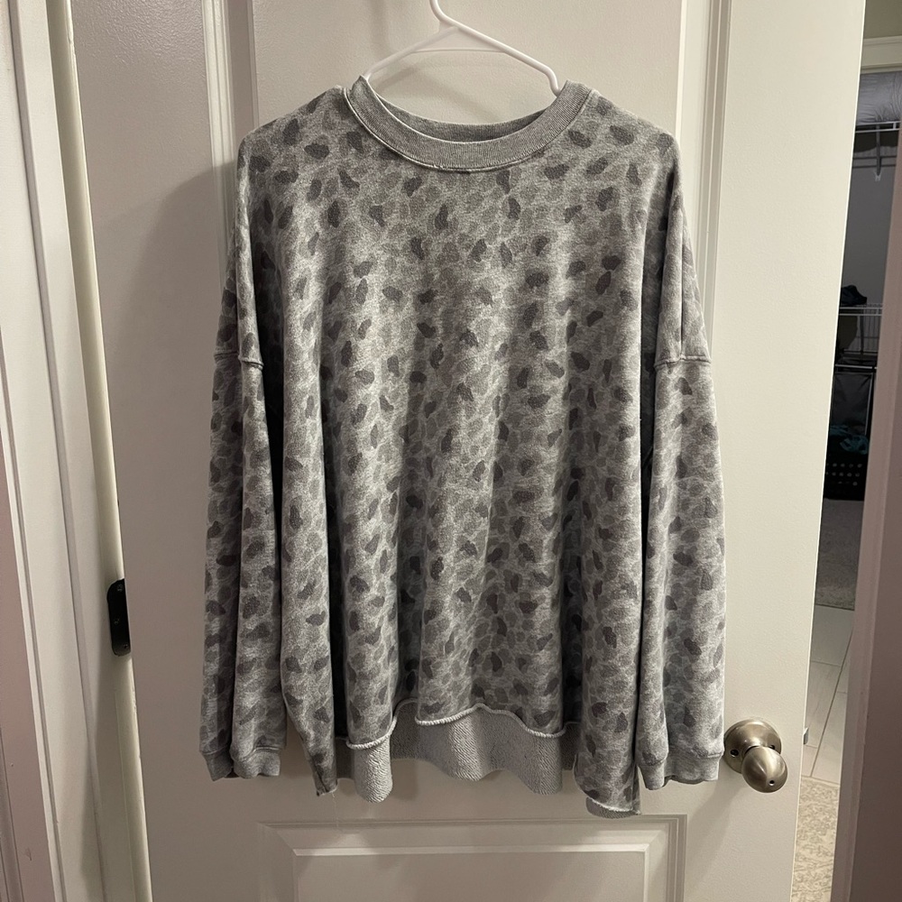 AERIE gray cheetah hoodie ❄️